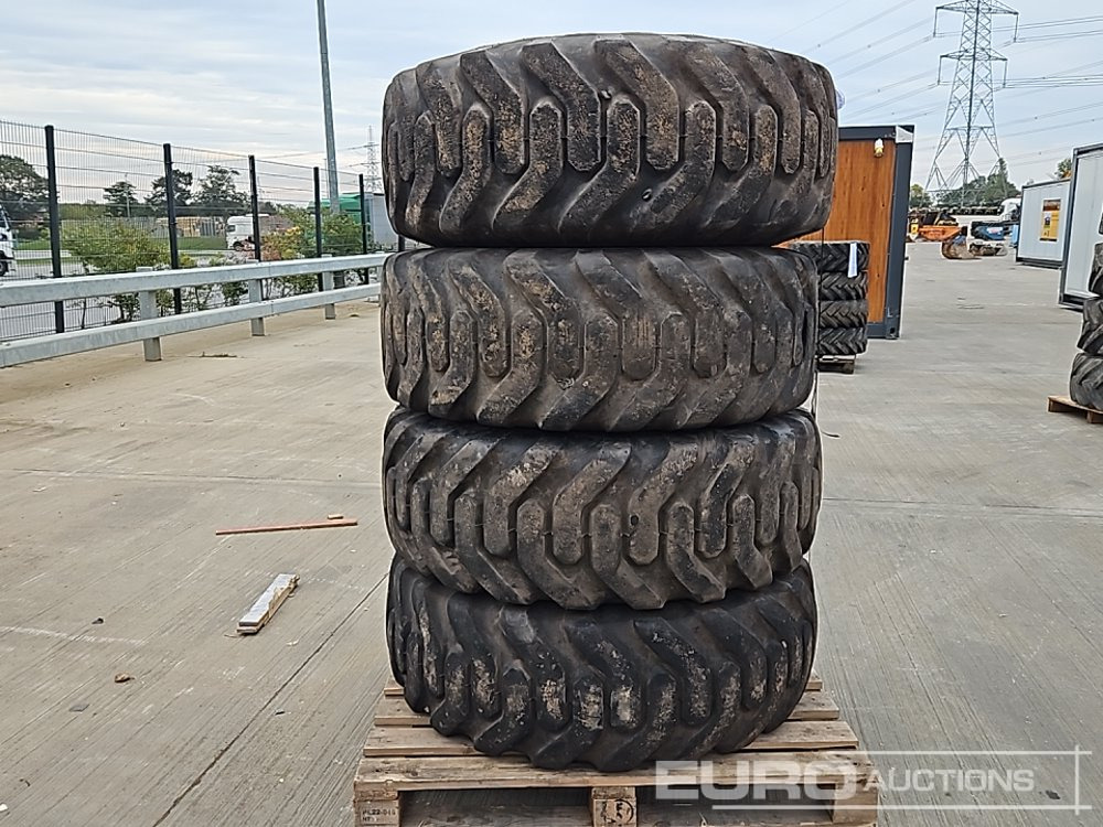 Goodyear 15.5-25 Tyre (4 of) - Pneu: photos 4 Goodyear 15.5-25 Tyre (4 of) - Pneu: photos 4