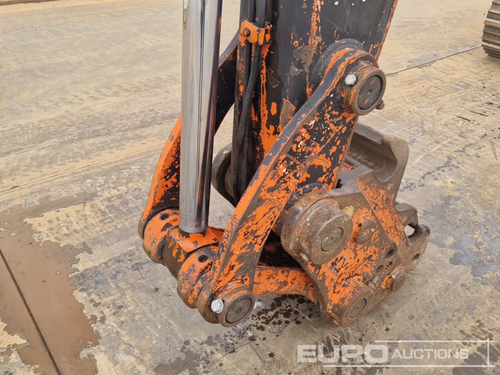 Pelle sur chenille Hitachi EX135: photos 10