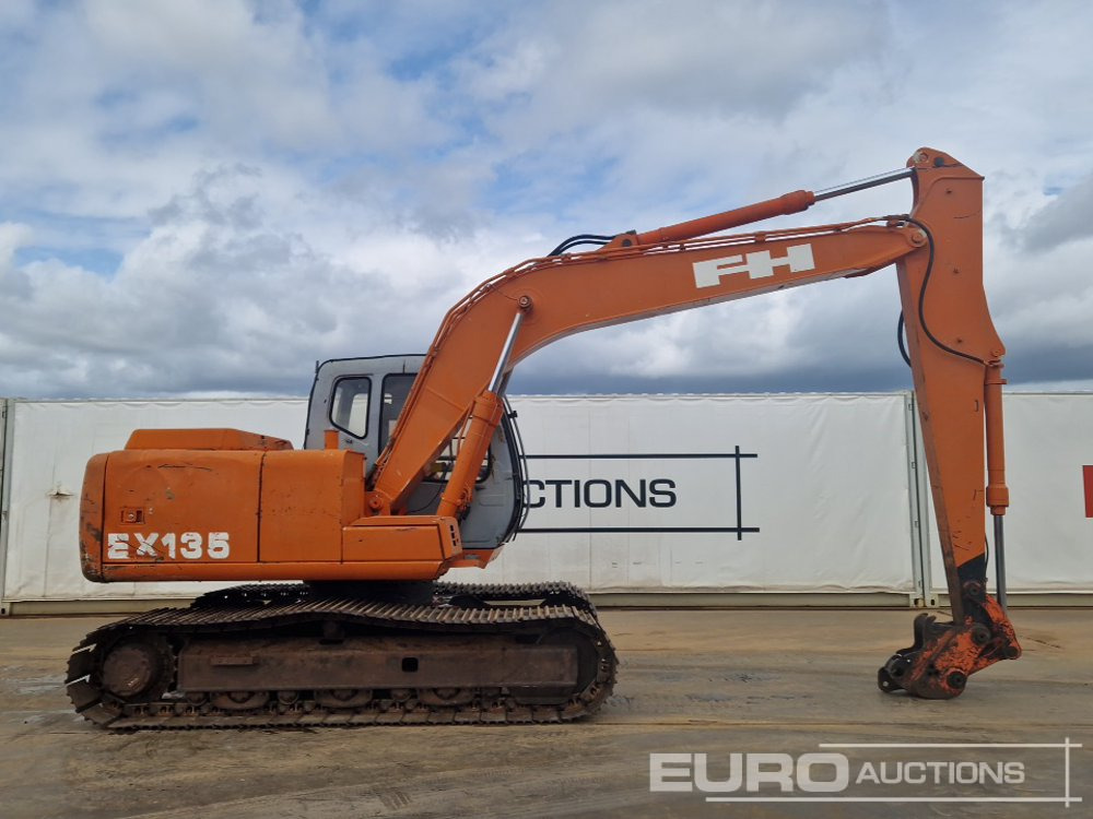 Pelle sur chenille Hitachi EX135: photos 6