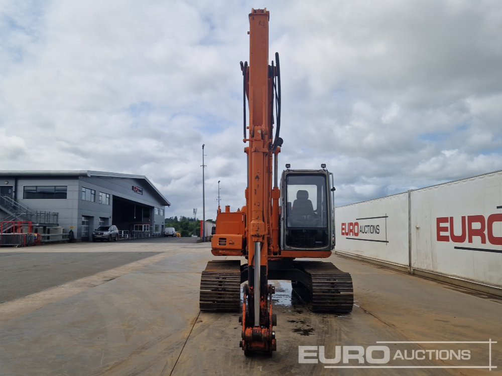 Pelle sur chenille Hitachi EX135: photos 8