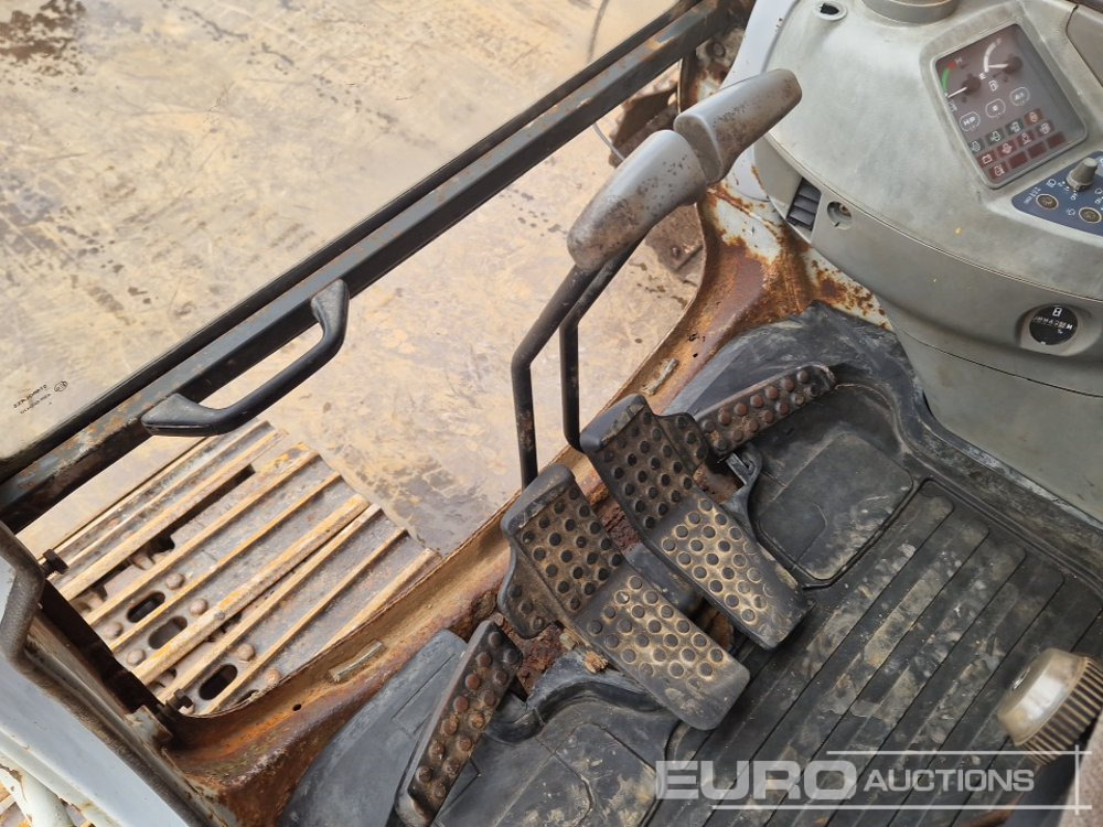 Pelle sur chenille Hitachi EX135: photos 44
