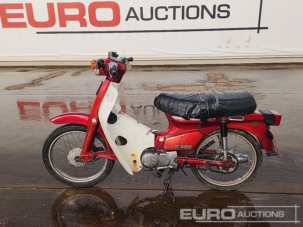 Honda Cub 90 Moped - Motocyclette: photos 2 Honda Cub 90 Moped - Motocyclette: photos 2
