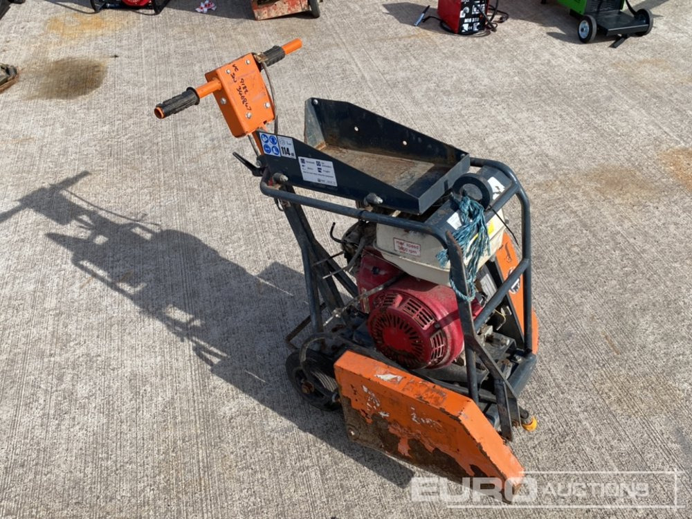 Husqvarna Petrol Road Saw, Honda Engine (Spares) - Travaux routiers: photos 4 Husqvarna Petrol Road Saw, Honda Engine (Spares) - Travaux routiers: photos 4