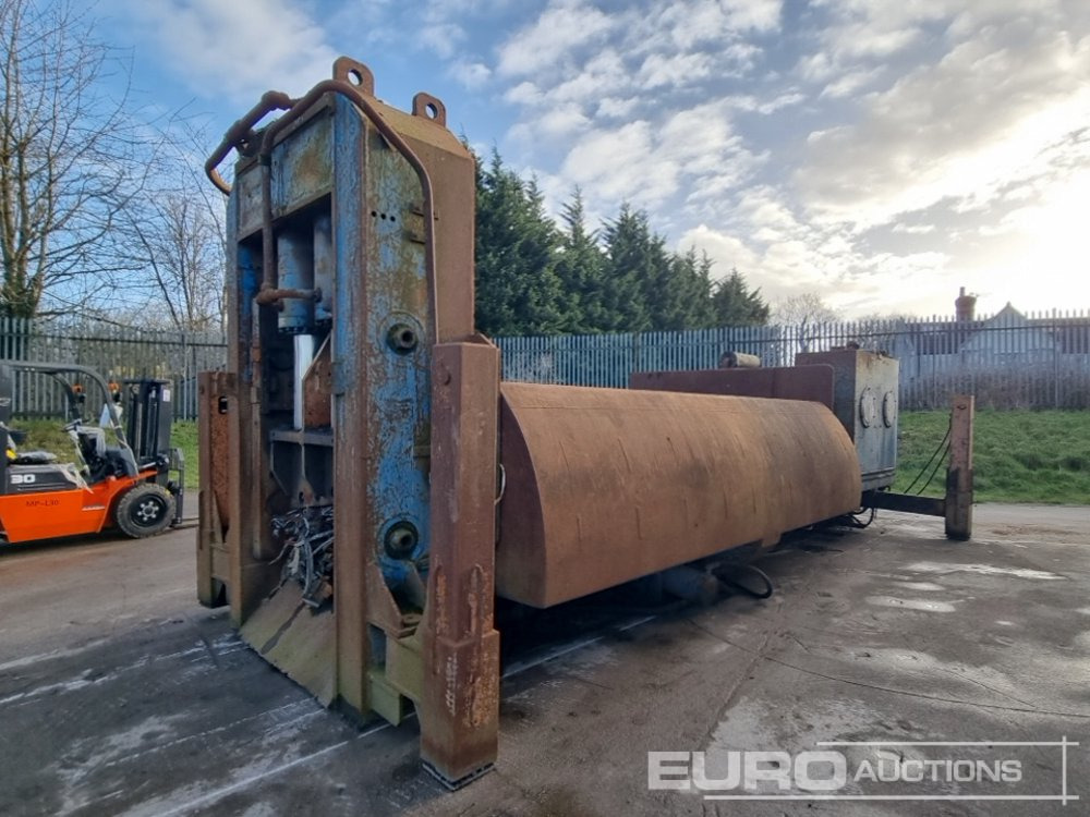 Hydraulic Baler Sheer, 4 Cylinder Engine - Broyeur industriel: photos 5 Hydraulic Baler Sheer, 4 Cylinder Engine - Broyeur industriel: photos 5