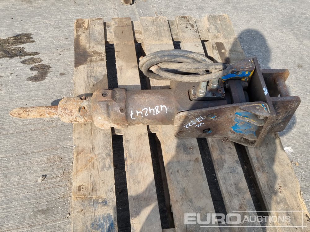 Hydraulic Breaker 30mm Pin to suit Mini Excavator - Marteau hydraulique: photos 2 Hydraulic Breaker 30mm Pin to suit Mini Excavator - Marteau hydraulique: photos 2