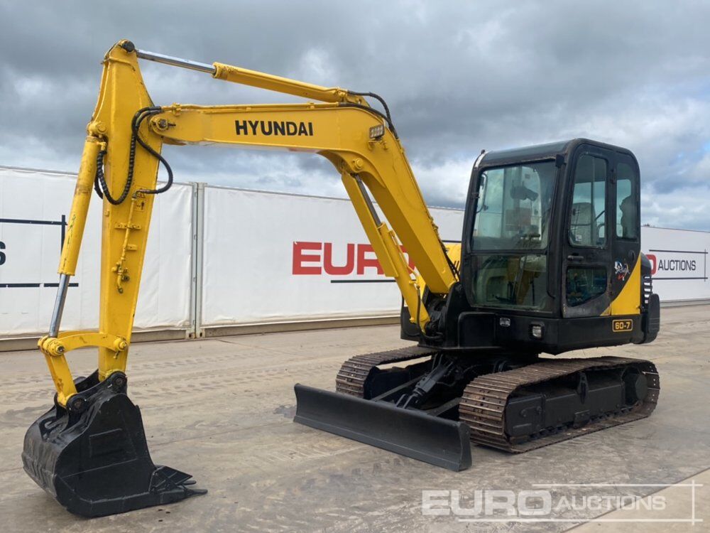 Hyundai R60-7 - Mini pelle: photos 1 Hyundai R60-7 - Mini pelle: photos 1