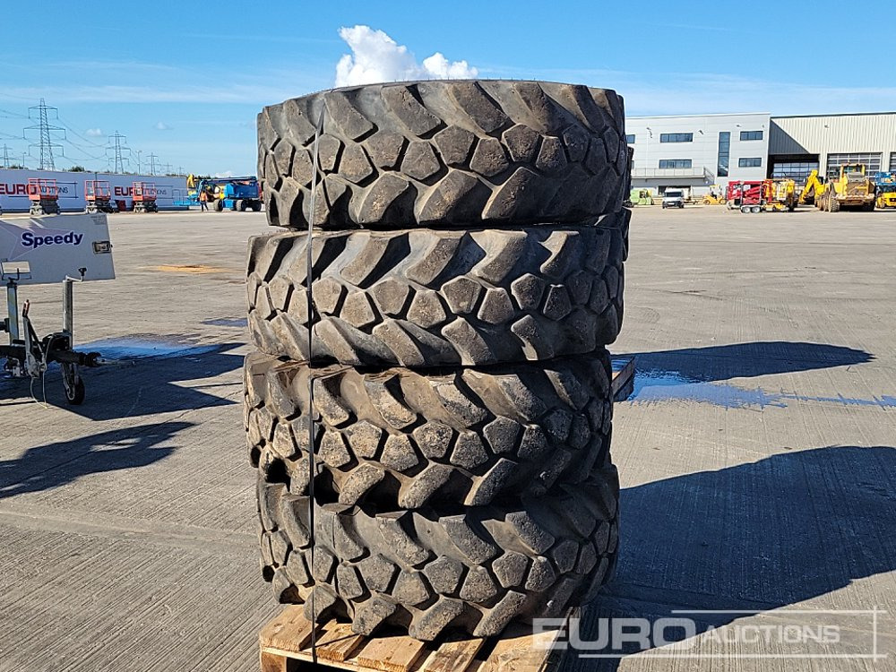 JCB 15.5-25 Tyre (4 of) - Pneu: photos 2 JCB 15.5-25 Tyre (4 of) - Pneu: photos 2