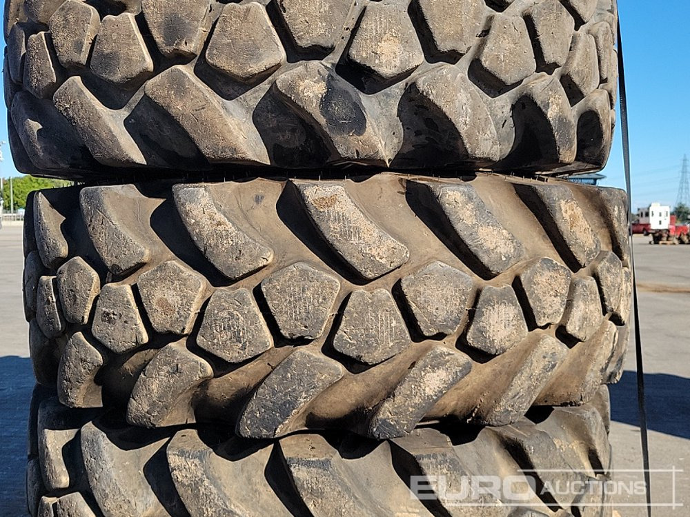 Pneu JCB 15.5-25 Tyre (4 of): photos 8