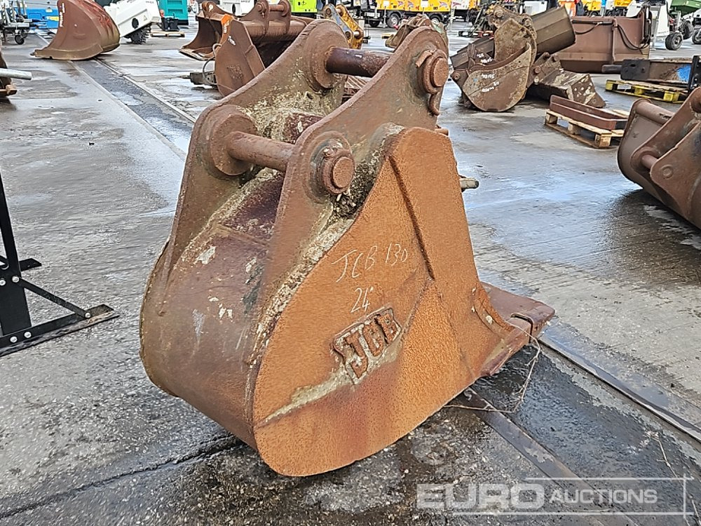 JCB 24" Digging Bucket 65mm Pin to suit 13 Ton Excavator - Godet: photos 5 JCB 24" Digging Bucket 65mm Pin to suit 13 Ton Excavator - Godet: photos 5