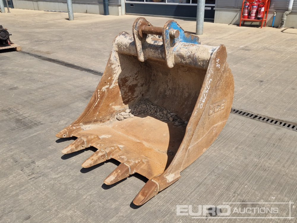 JCB 48" Digging Bucket 65mm Pin to suit 13 Ton Excavator - Godet: photos 1 JCB 48" Digging Bucket 65mm Pin to suit 13 Ton Excavator - Godet: photos 1