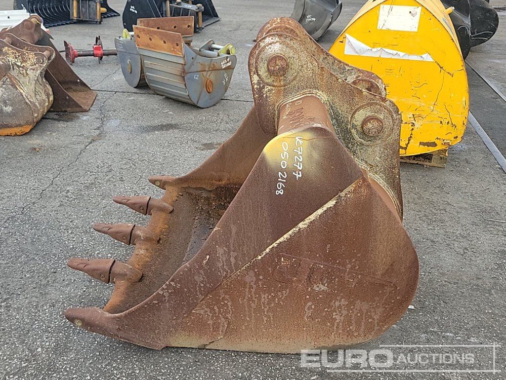 JCB 54" Digging Bucket 80mm Pin to suit 20 Ton Excavator - Godet: photos 2 JCB 54" Digging Bucket 80mm Pin to suit 20 Ton Excavator - Godet: photos 2