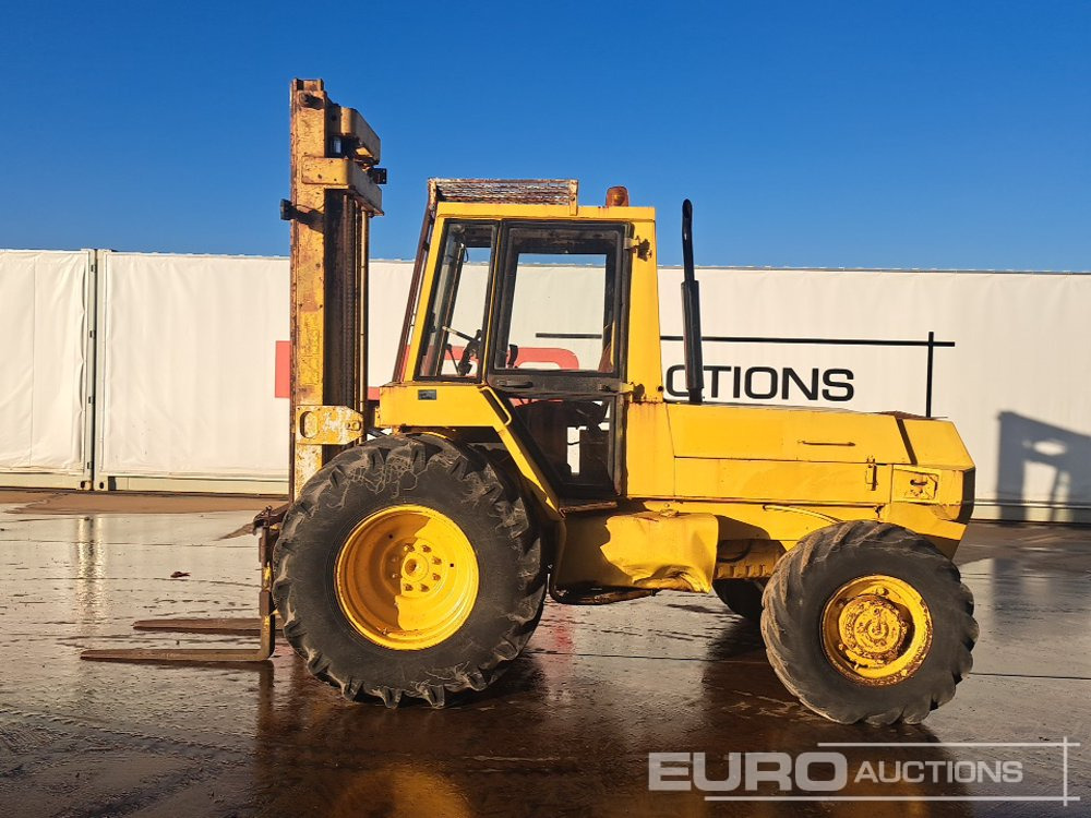 JCB 926 Rough Terrain Forklift, 2 Stage Mast - Chariot tout terrain: photos 2 JCB 926 Rough Terrain Forklift, 2 Stage Mast - Chariot tout terrain: photos 2