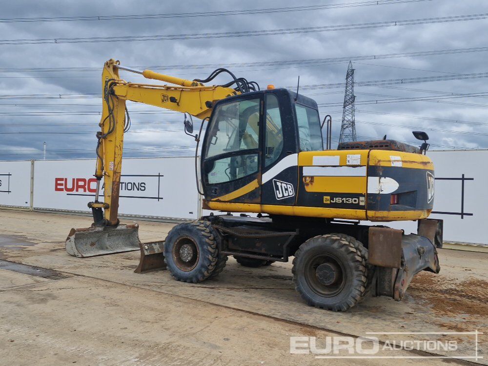 JCB JS130W - Pelle sur pneus: photos 3 JCB JS130W - Pelle sur pneus: photos 3