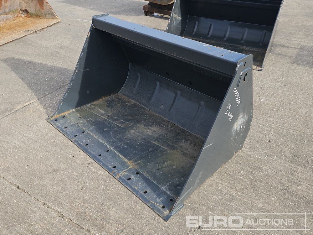 Jost Umea 54" Loading Bucket - Godet: photos 1 Jost Umea 54" Loading Bucket - Godet: photos 1