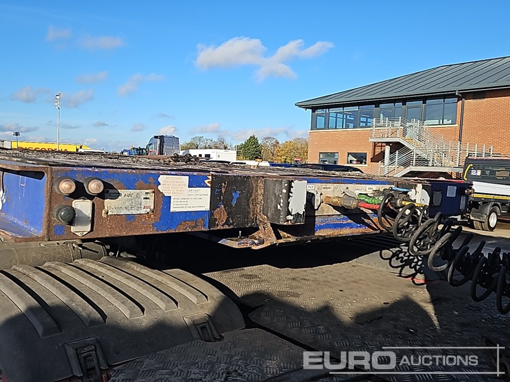 Semi-remorque surbaissé King 4 Axle Step Frame Low Loader Trailer, Neck Ramps, Out Riggers, Rear Steering, Hydraulic Fliptoe Ramps: photos 11 Semi-remorque surbaissé King 4 Axle Step Frame Low Loader Trailer, Neck Ramps, Out Riggers, Rear Steering, Hydraulic Fliptoe Ramps: photos 11