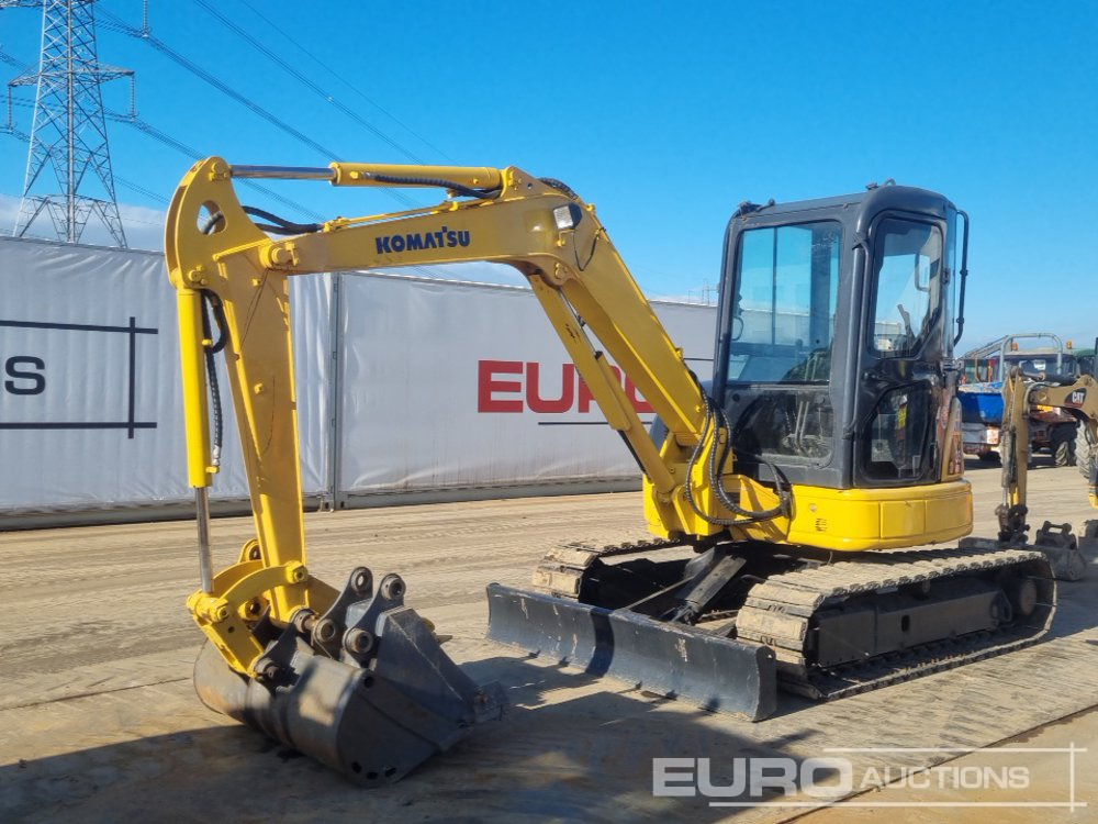 Komatsu PC35MR-2 - Mini pelle: photos 1 Komatsu PC35MR-2 - Mini pelle: photos 1