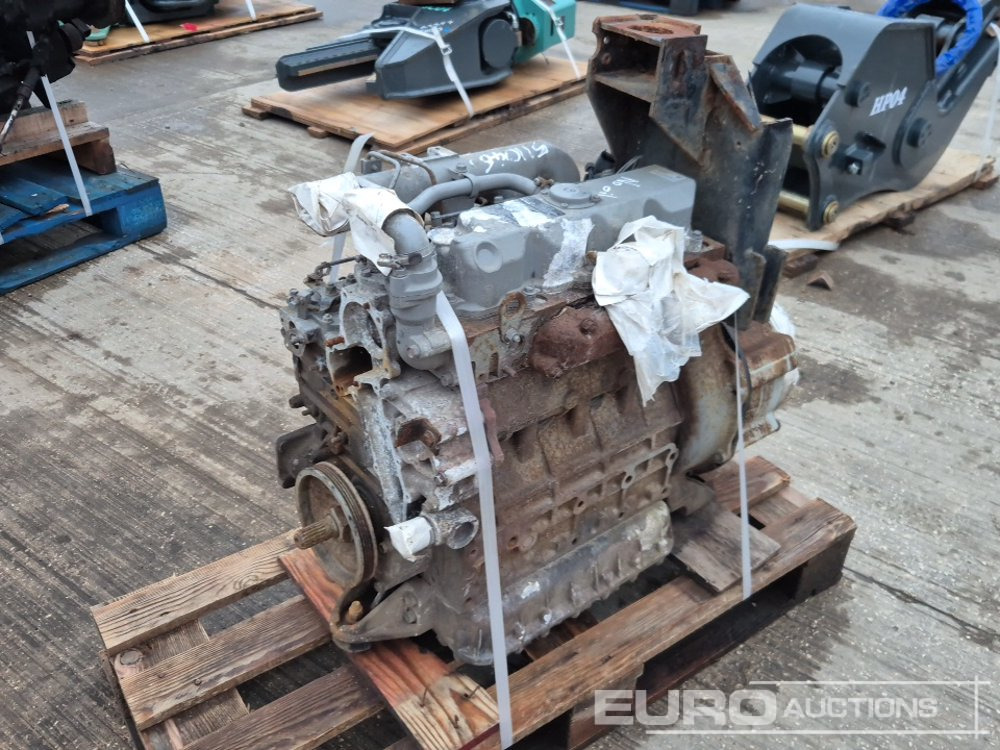 Kubota 4 Cylinder Engine - Moteur: photos 1 Kubota 4 Cylinder Engine - Moteur: photos 1