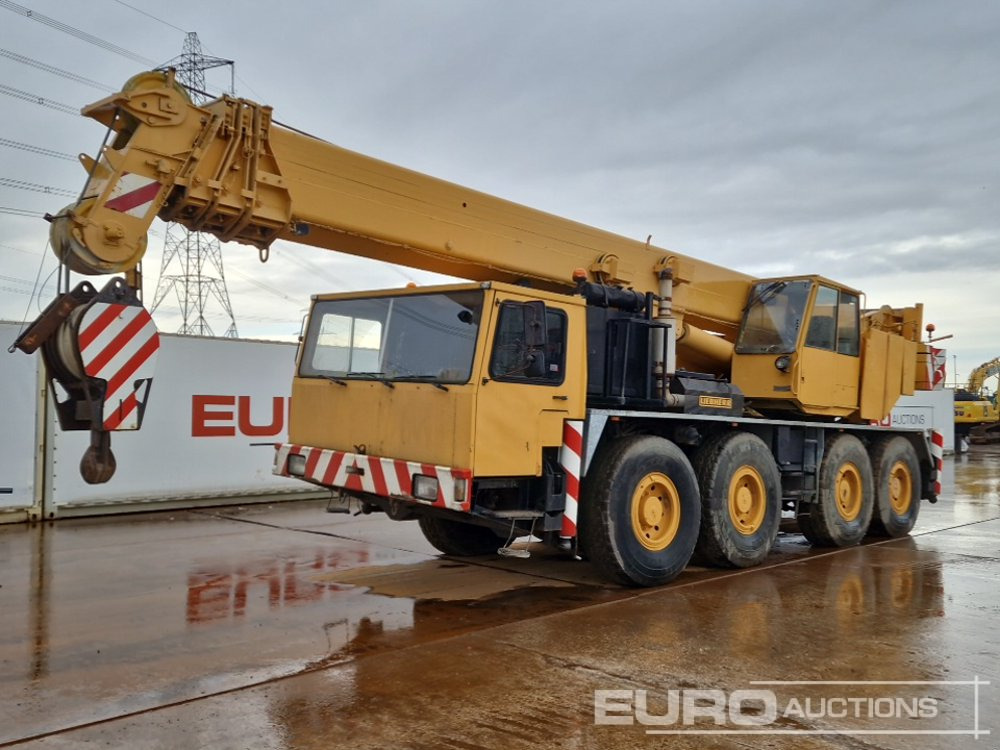Liebherr 8x8 Rough Terrain Crane, Stabilisers - Grue automotrice lente: photos 1 Liebherr 8x8 Rough Terrain Crane, Stabilisers - Grue automotrice lente: photos 1