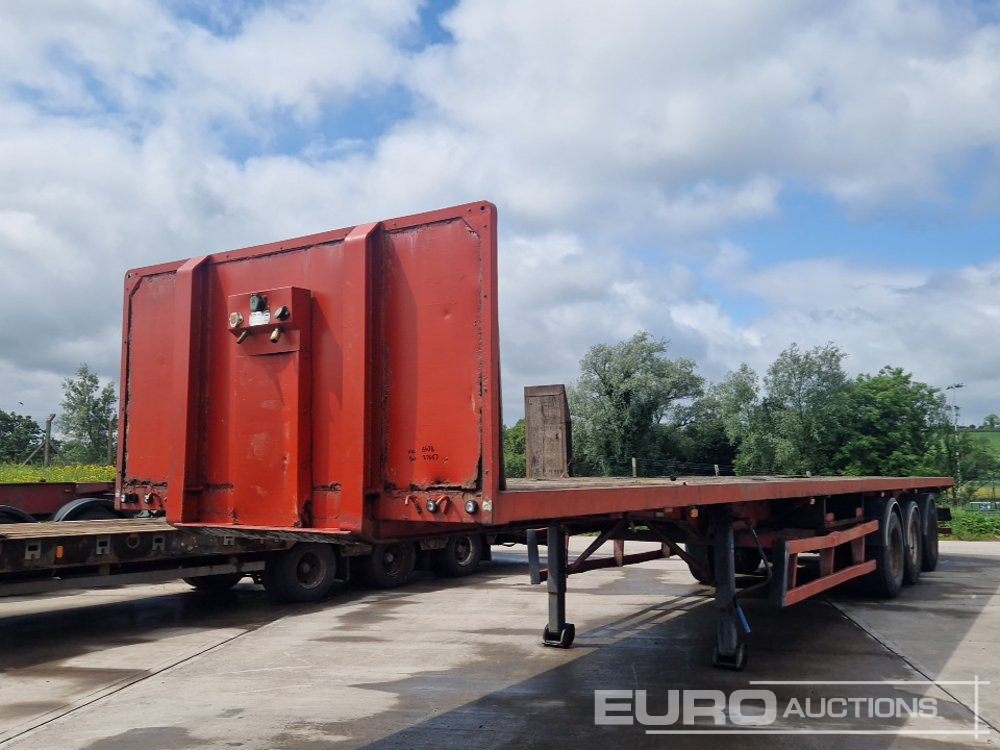 M & G Trailers 45' Tri Axle Flat Trailer, Goal Post Sockets - Semi-remorque plateau: photos 1 M & G Trailers 45' Tri Axle Flat Trailer, Goal Post Sockets - Semi-remorque plateau: photos 1