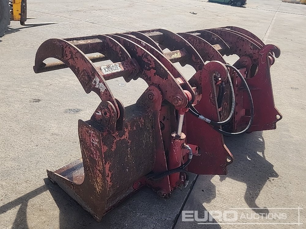 Redrock 104" Hydraulic Muck Grab to suit JCB Telehandler - Machine agricole: photos 3 Redrock 104" Hydraulic Muck Grab to suit JCB Telehandler - Machine agricole: photos 3