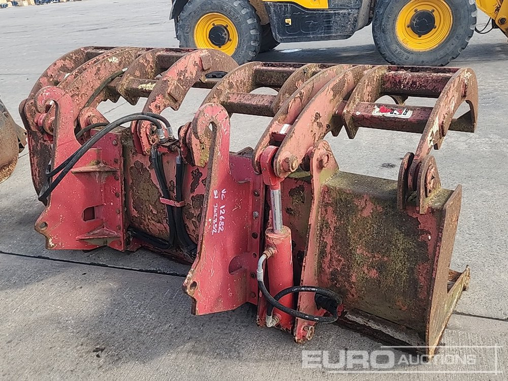 Redrock 104" Hydraulic Muck Grab to suit JCB Telehandler - Machine agricole: photos 4 Redrock 104" Hydraulic Muck Grab to suit JCB Telehandler - Machine agricole: photos 4