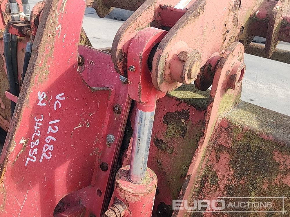 Redrock 104" Hydraulic Muck Grab to suit JCB Telehandler - Machine agricole: photos 5 Redrock 104" Hydraulic Muck Grab to suit JCB Telehandler - Machine agricole: photos 5