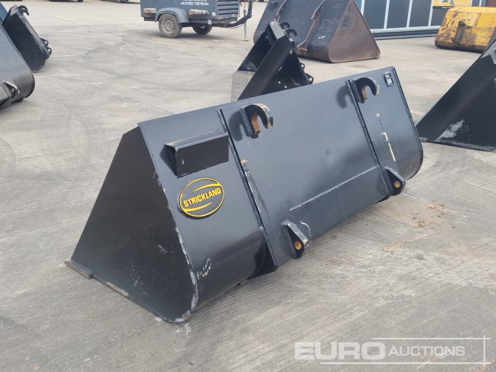 Unused Strickland 90" Loading Bucket to suit JCB Telehandler - Machine agricole: photos 3 Unused Strickland 90" Loading Bucket to suit JCB Telehandler - Machine agricole: photos 3
