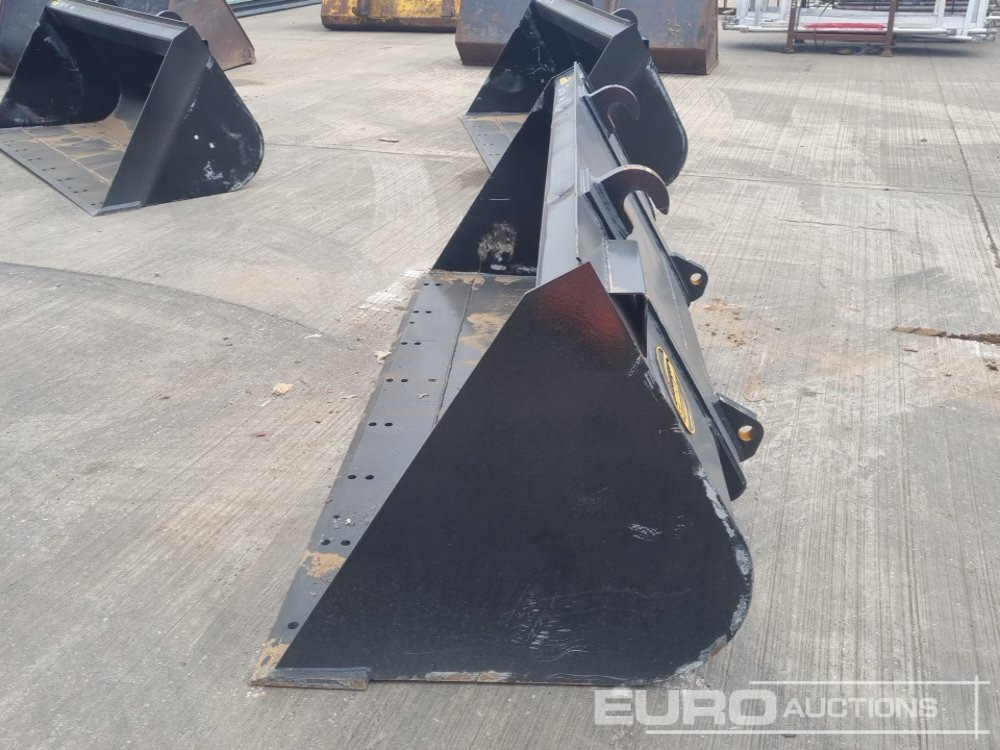 Unused Strickland 90" Loading Bucket to suit JCB Telehandler - Machine agricole: photos 2 Unused Strickland 90" Loading Bucket to suit JCB Telehandler - Machine agricole: photos 2
