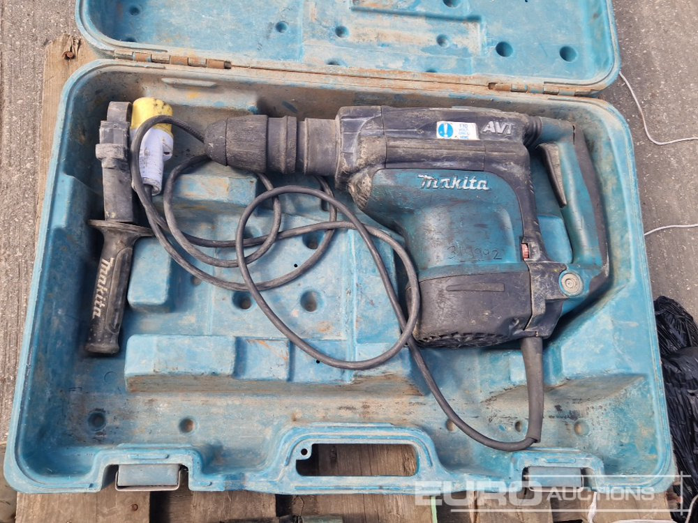 Makita 110 Volt Hammer Drill, Grinder, Impact Wrench, Poker Unit - Matériel de chantier: photos 5 Makita 110 Volt Hammer Drill, Grinder, Impact Wrench, Poker Unit - Matériel de chantier: photos 5