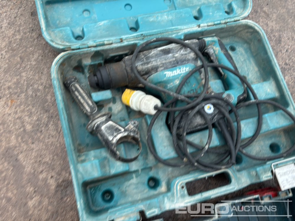 Makita & Bosch 110 Volt Breaker (2 of) - Matériel de chantier: photos 3 Makita & Bosch 110 Volt Breaker (2 of) - Matériel de chantier: photos 3