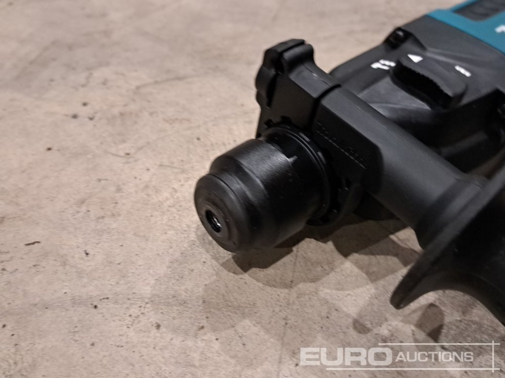 Makita Cordless Hammer Drill with Case - Équipement de garage: photos 5 Makita Cordless Hammer Drill with Case - Équipement de garage: photos 5