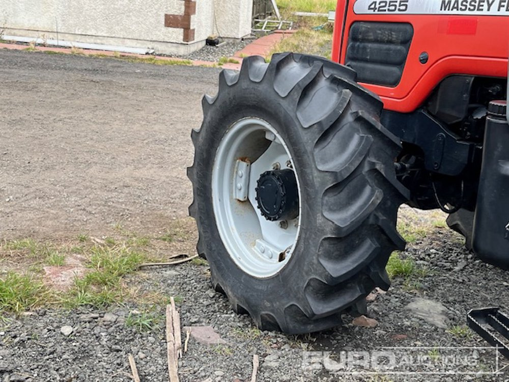 Tracteur agricole Massey Ferguson 4255: photos 9