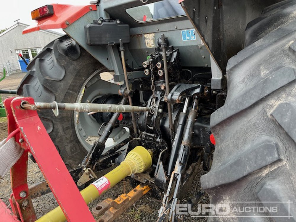 Tracteur agricole Massey Ferguson 4255: photos 11