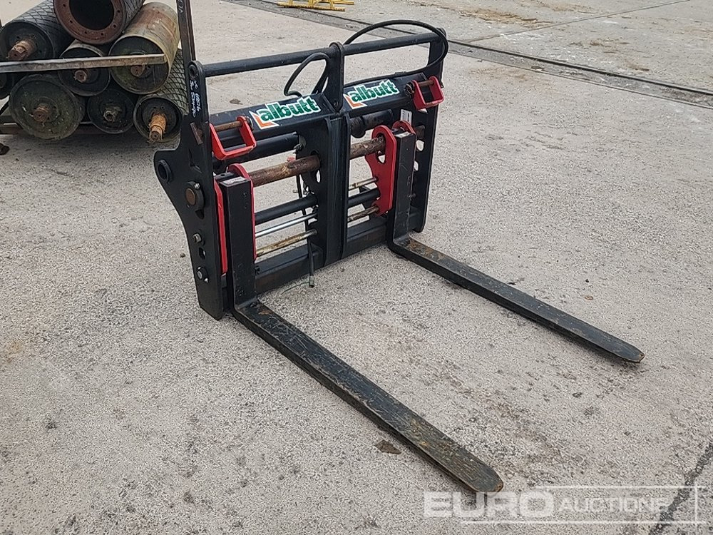 2020 Albutt Pallet Forks, Hydraulic Fork Postioner to suit Manitou Telehandler - Matériel de manutention: photos 4 2020 Albutt Pallet Forks, Hydraulic Fork Postioner to suit Manitou Telehandler - Matériel de manutention: photos 4