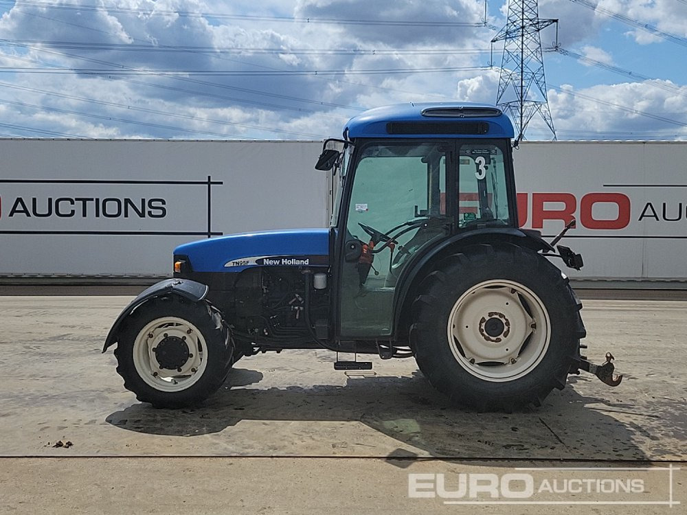 New Holland TN95F - Tracteur agricole: photos 2 New Holland TN95F - Tracteur agricole: photos 2