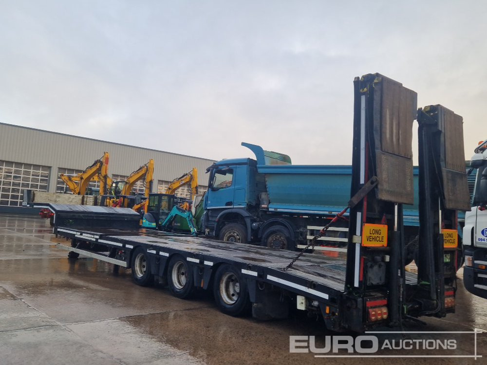 Nooteboom Tri Axle Extendable Stepframe Low Loader Trailer, Hydraulic Fliptoe Ramps - Semi-remorque surbaissé: photos 1 Nooteboom Tri Axle Extendable Stepframe Low Loader Trailer, Hydraulic Fliptoe Ramps - Semi-remorque surbaissé: photos 1