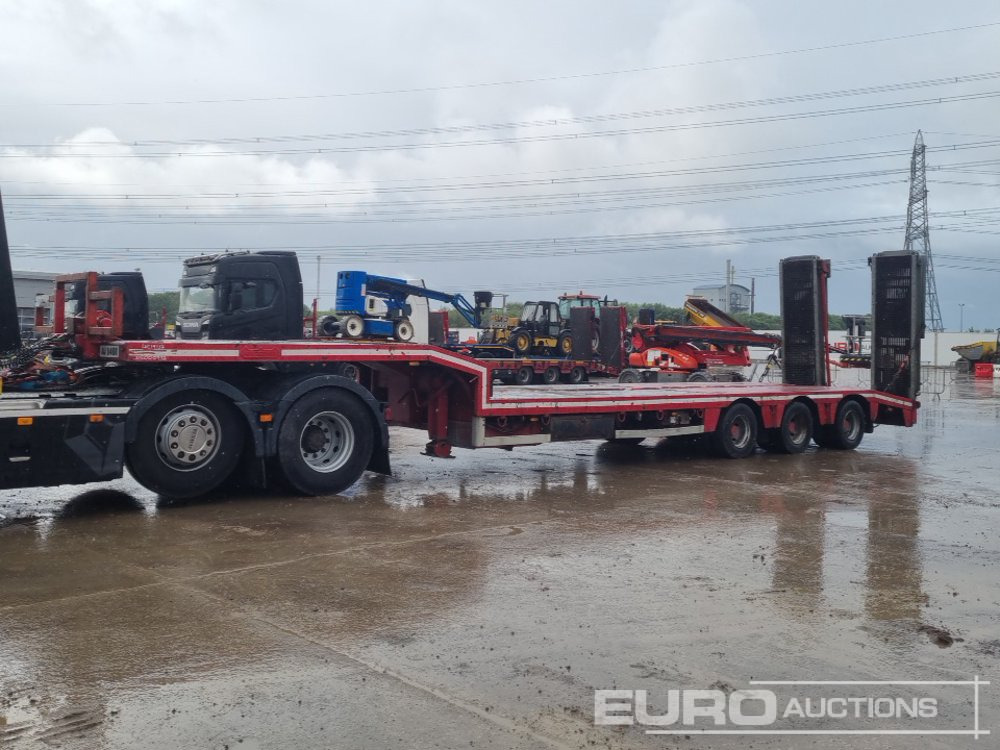 Nooteboom Tri Axle Stepframe Low Loader Trailer, Rear Steer, Hydraulic Fliptoe Ramps, Winch - Semi-remorque surbaissé: photos 1 Nooteboom Tri Axle Stepframe Low Loader Trailer, Rear Steer, Hydraulic Fliptoe Ramps, Winch - Semi-remorque surbaissé: photos 1