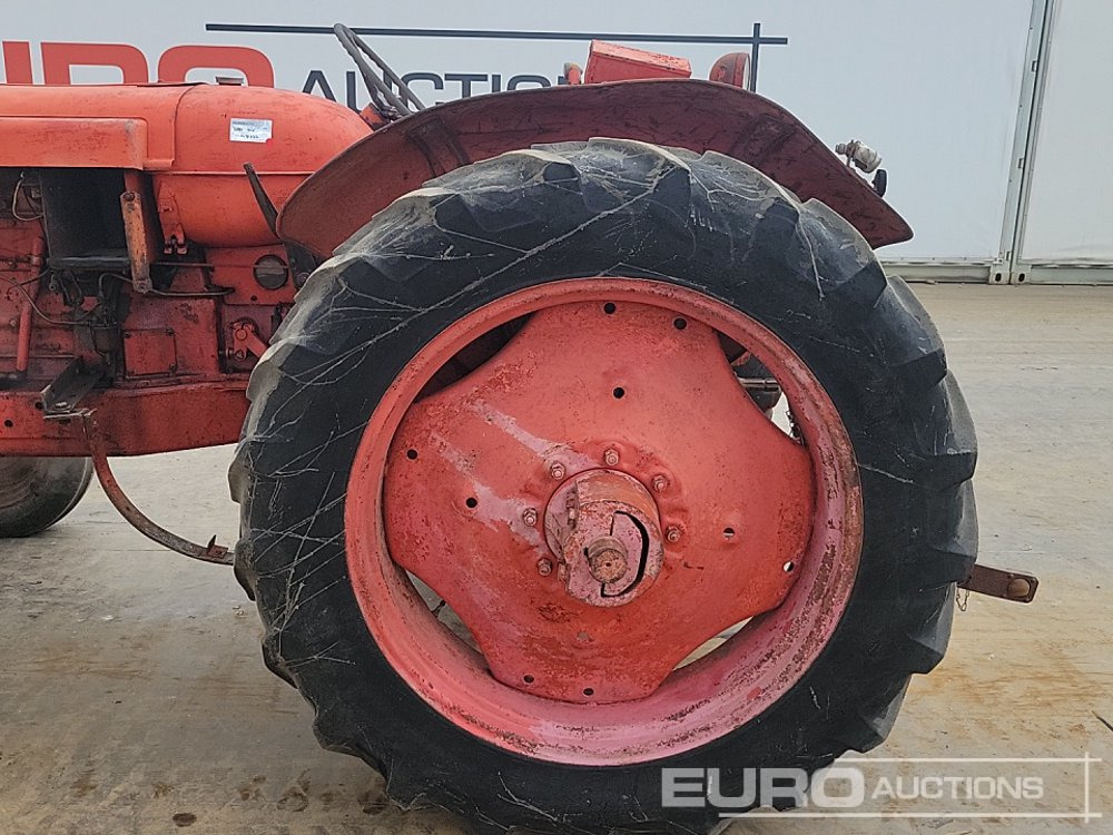Tracteur agricole Nuffield 2WD Tractor: photos 10