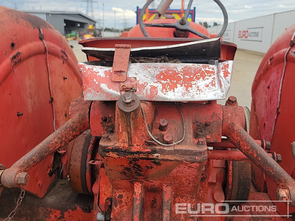 Tracteur agricole Nuffield 2WD Tractor: photos 15