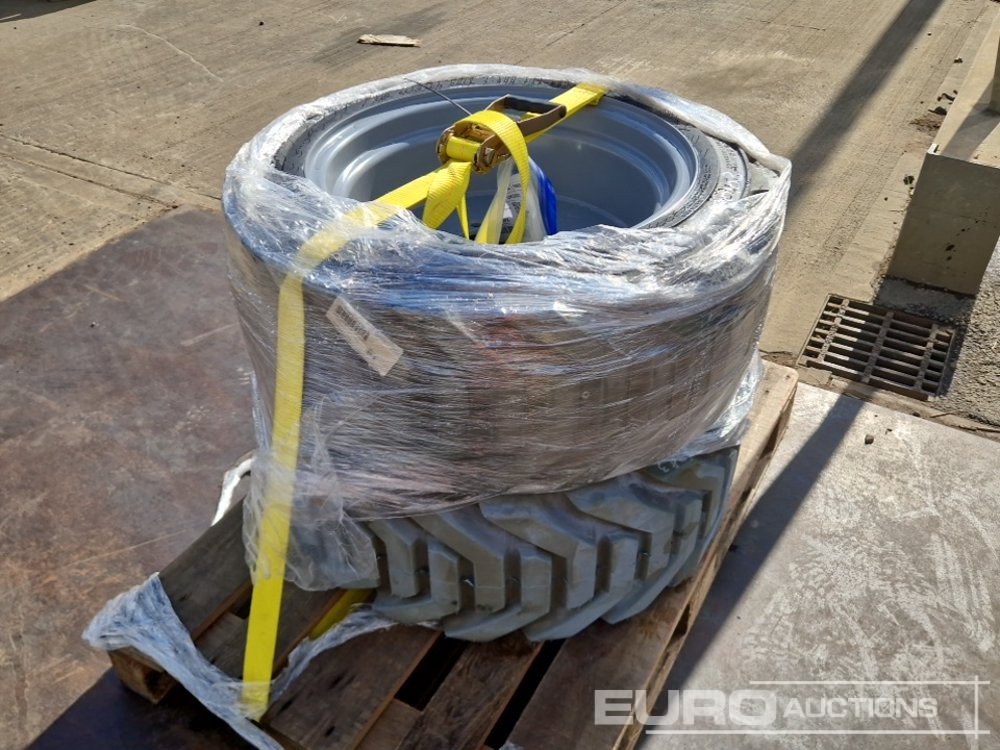 Outrigger 315/55D20 Tyre & Rim - Pneu: photos 4 Outrigger 315/55D20 Tyre & Rim - Pneu: photos 4