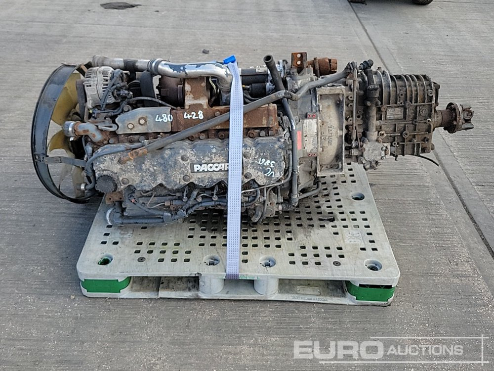 Paccar 6 Cylinder Engine, Gearbox - Moteur: photos 2 Paccar 6 Cylinder Engine, Gearbox - Moteur: photos 2