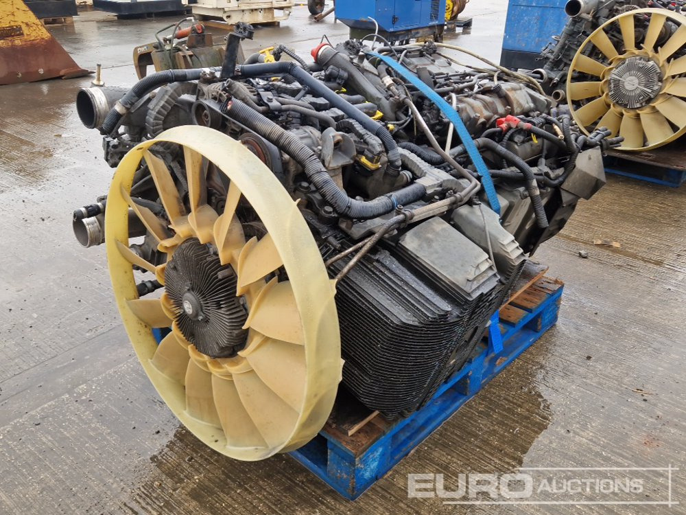 Paccar 6 Cylinder Engine - Moteur: photos 1 Paccar 6 Cylinder Engine - Moteur: photos 1