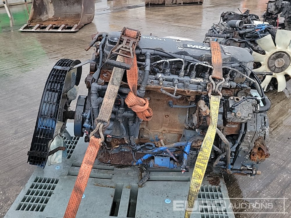 Paccar 6 Cylinder Engine - Moteur: photos 2 Paccar 6 Cylinder Engine - Moteur: photos 2