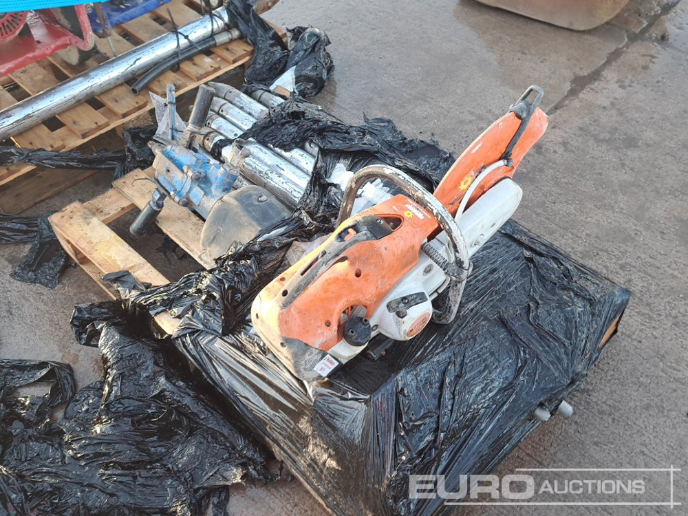 Pallet of Horizoltal Boring Bits, Air Breaker, Stihl TS410 Consaw - Travaux routiers: photos 3 Pallet of Horizoltal Boring Bits, Air Breaker, Stihl TS410 Consaw - Travaux routiers: photos 3
