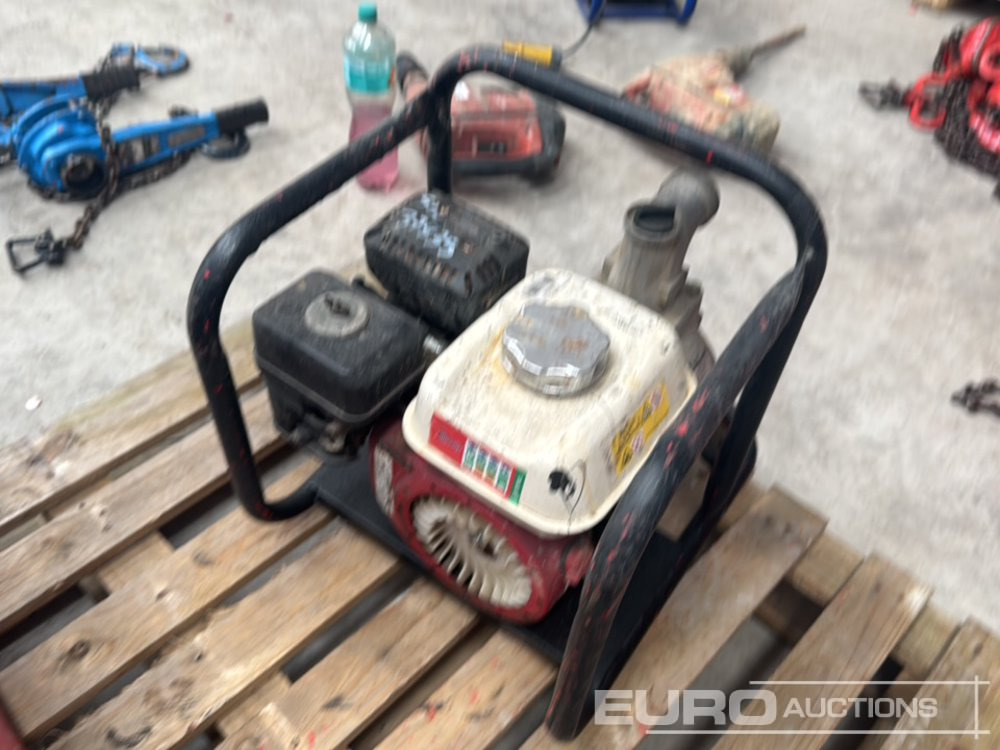 Petrol Water Pump, Honda Engine (Recoil Missing) - Pompe à eau: photos 1 Petrol Water Pump, Honda Engine (Recoil Missing) - Pompe à eau: photos 1