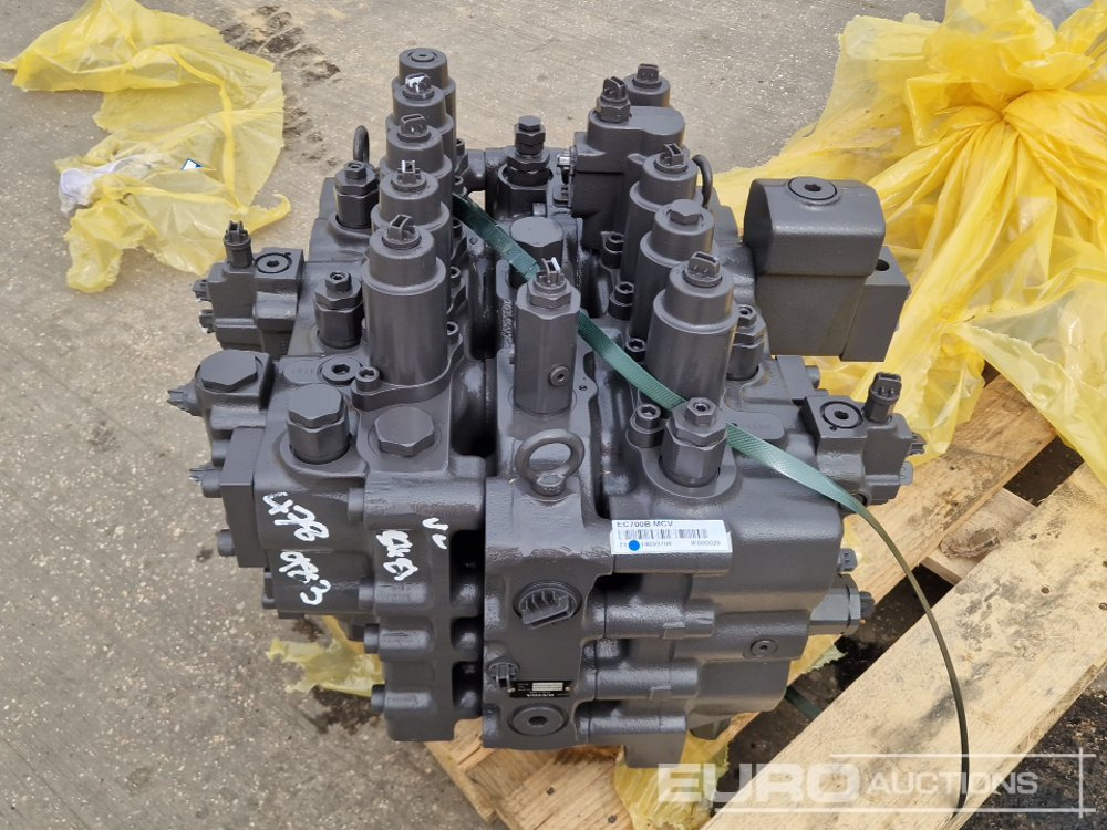 Volvo Main Control Valve - Pièces de rechange: photos 2 Volvo Main Control Valve - Pièces de rechange: photos 2