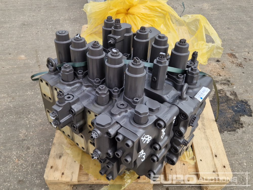 Volvo Main Control Valve - Pièces de rechange: photos 1 Volvo Main Control Valve - Pièces de rechange: photos 1