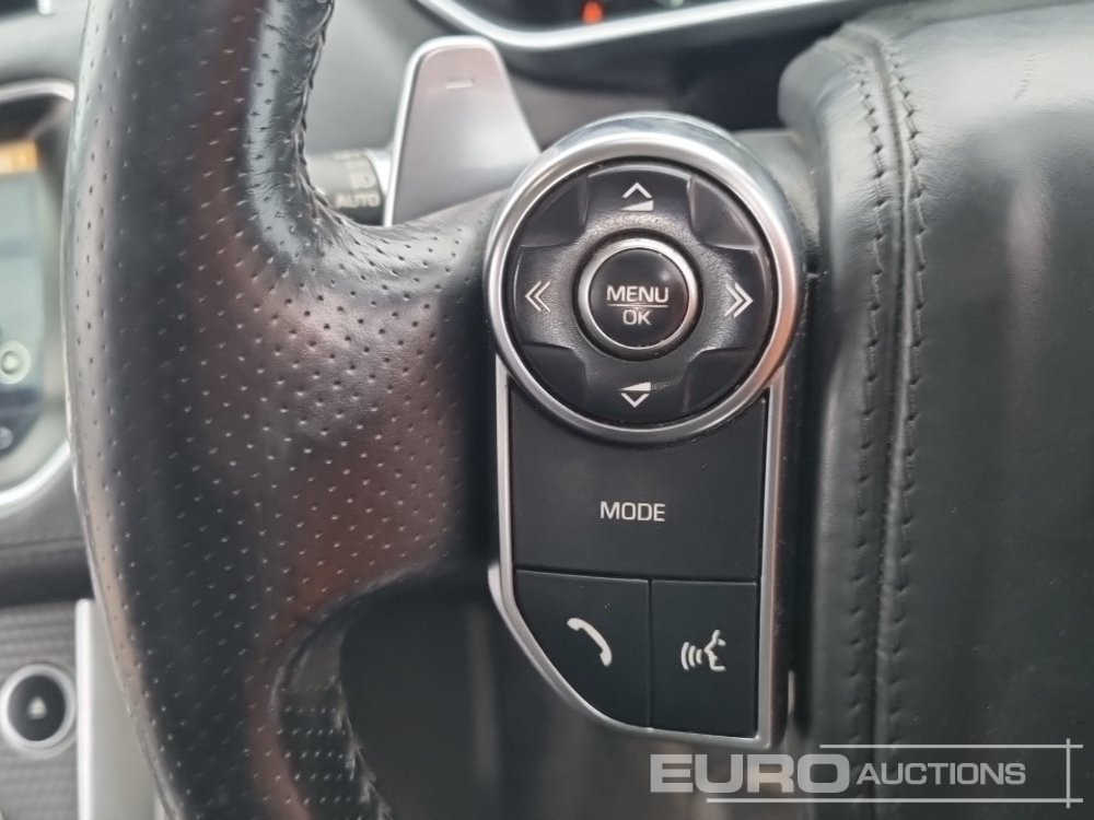 SUV Range Rover Sport: photos 45