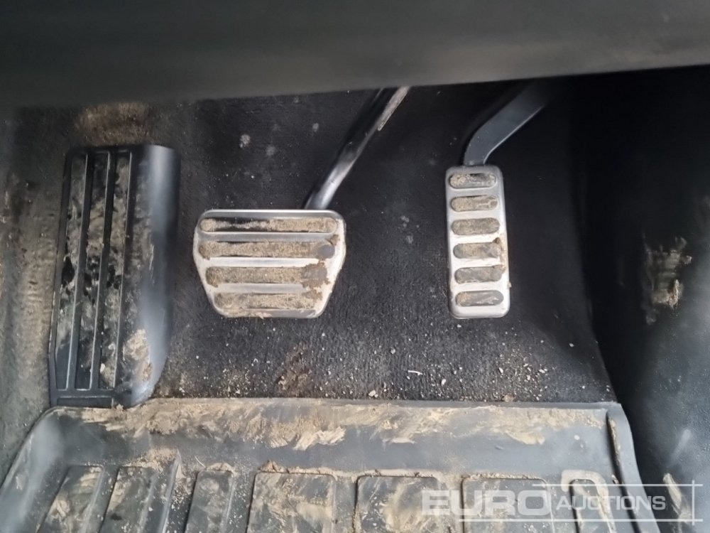 SUV Range Rover Sport: photos 37