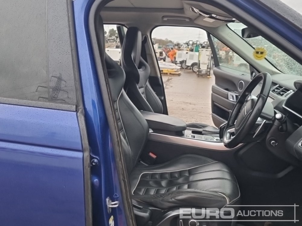 SUV Range Rover Sport: photos 35